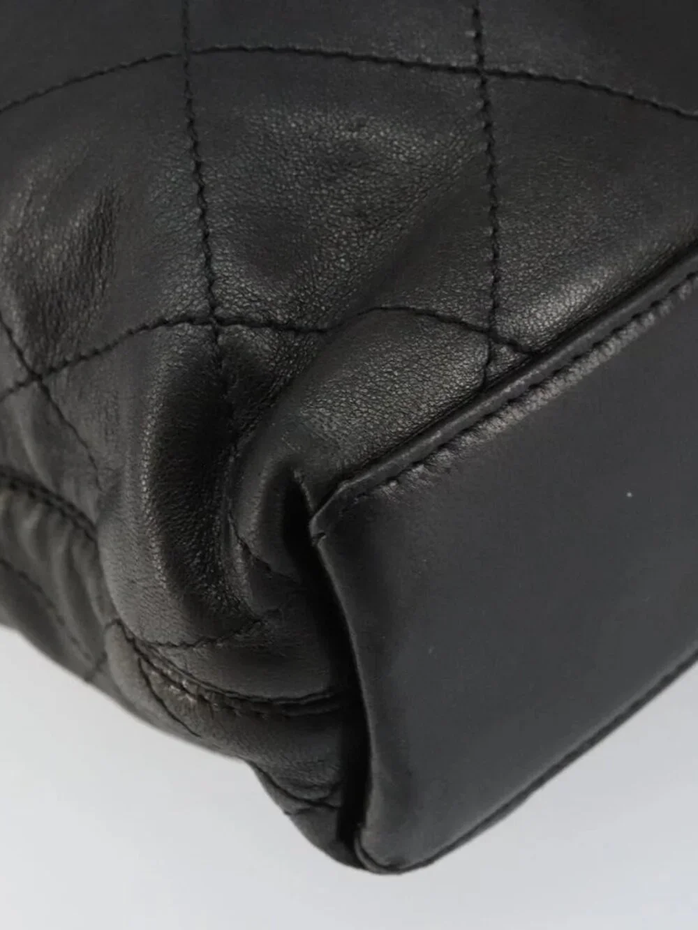 CHANEL Matelasse Hand Bag Leather Black Gold CC Auth ka1043
